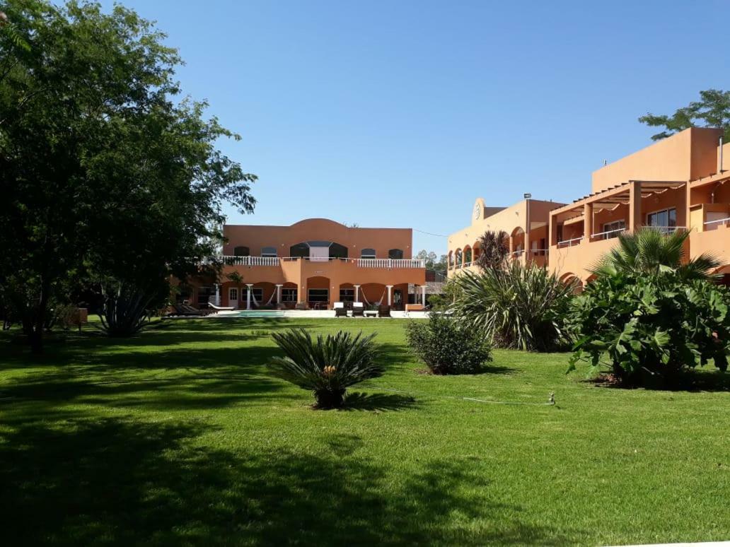 Las Victorias Apart Hotel San Miguel del Monte Exterior foto